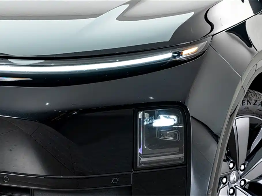Li Auto Li L6 2025