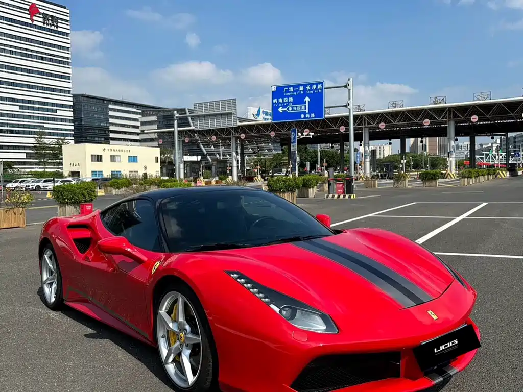 Ferrari 488 2017 — фото 8