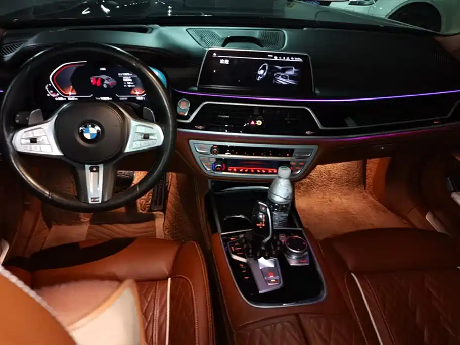 BMW 7 Series 2020 — фото 12