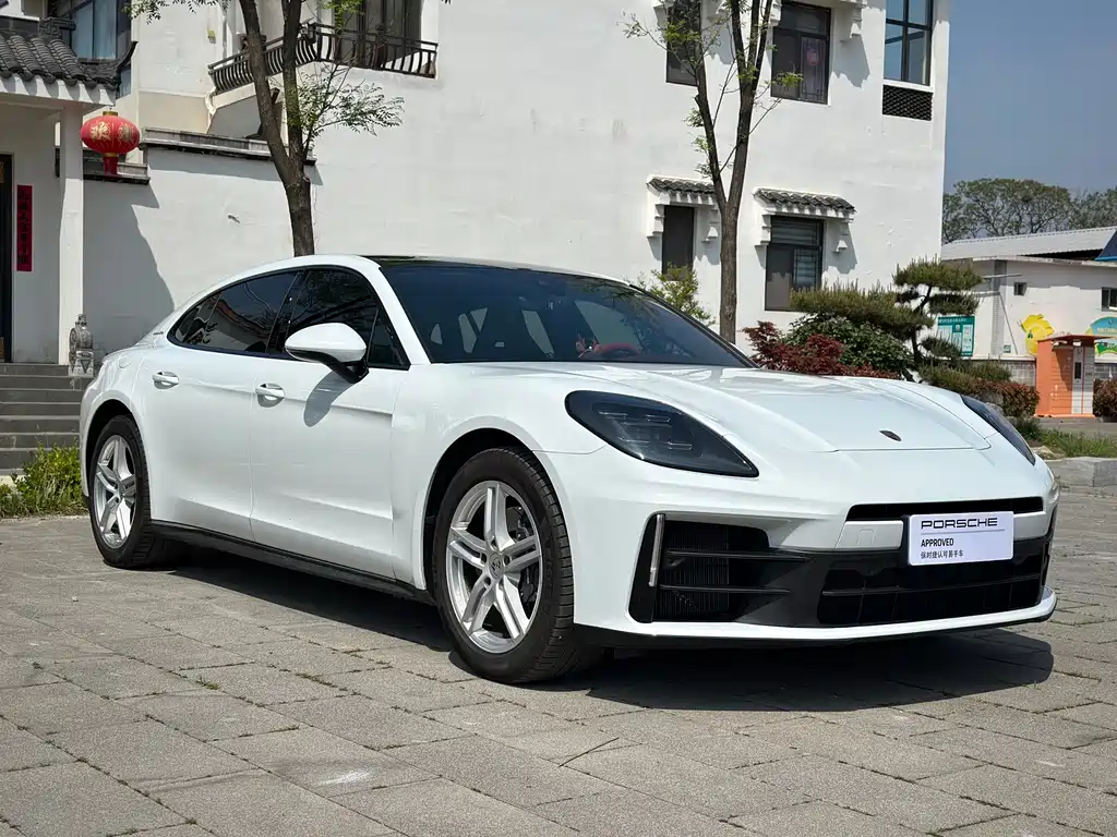 Porsche Panamera 2024