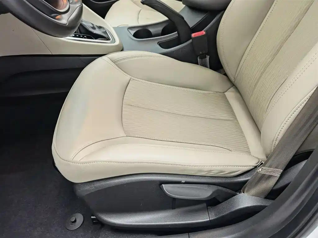 Buick Excelle 2016 — фото 20