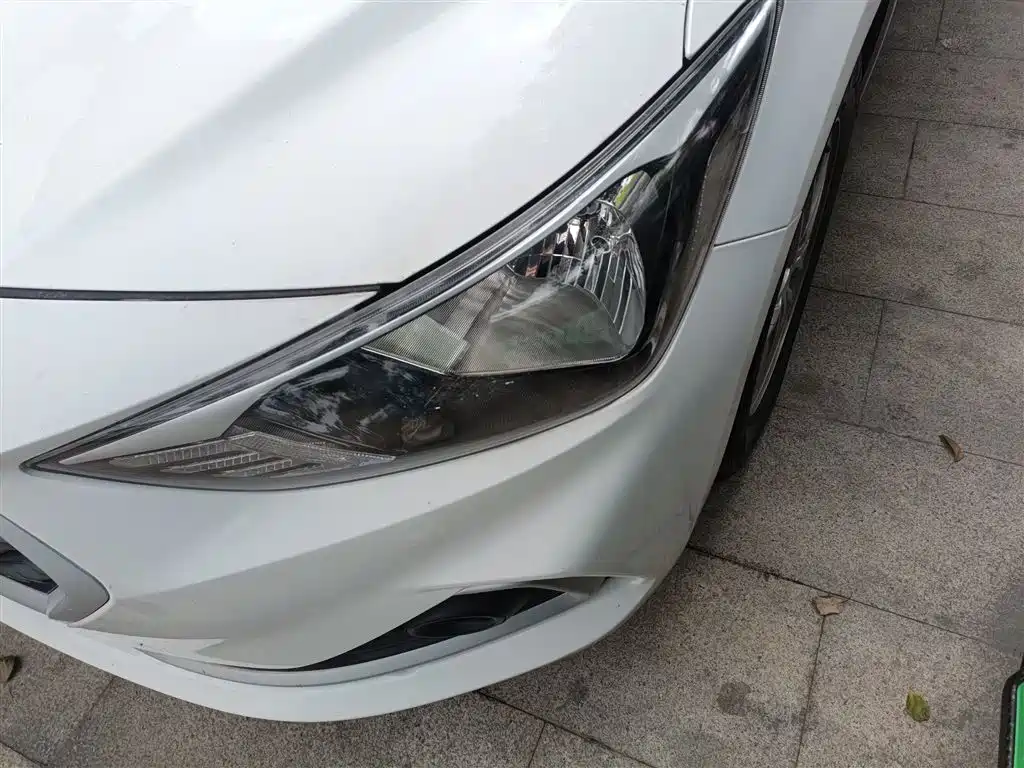Hyundai Elantra 2019 — фото 3