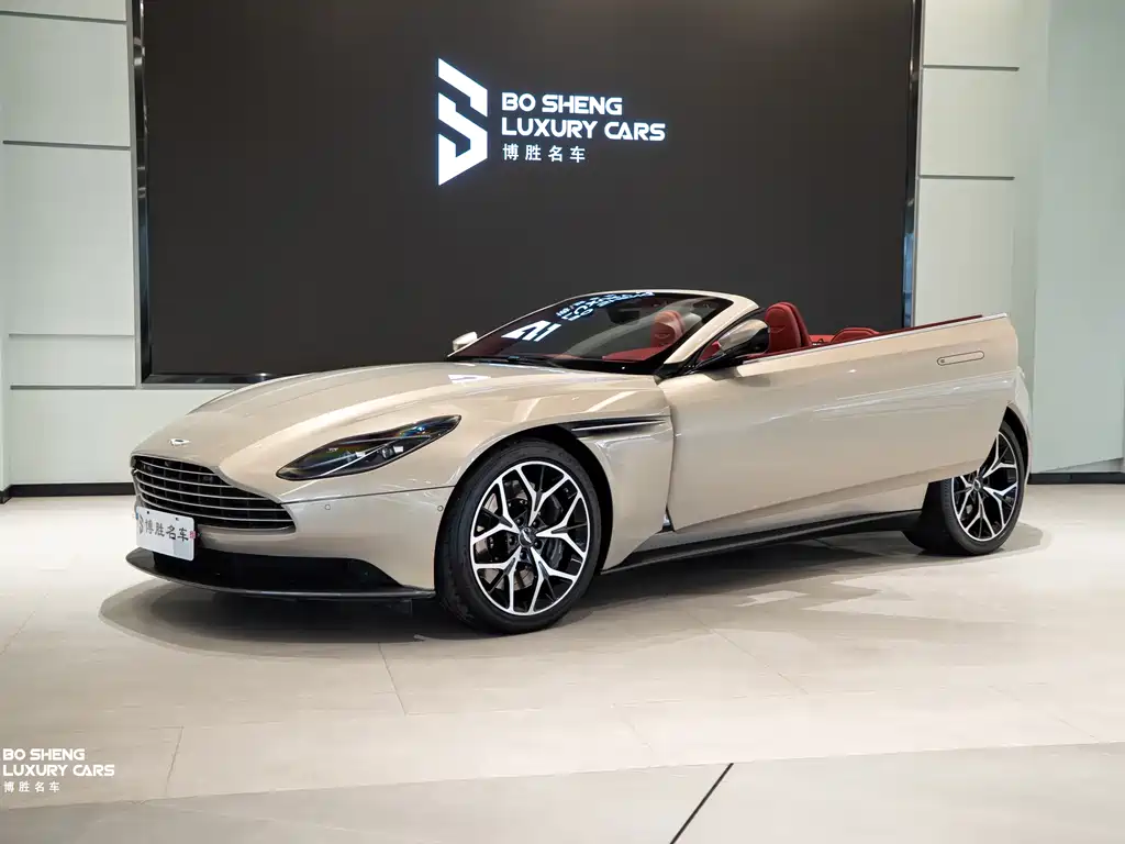 Aston Martin DB11 2018 — фото 17