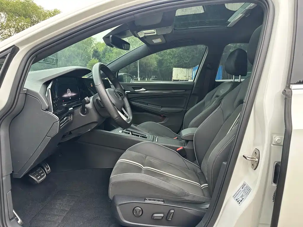 Volkswagen Golf 2022