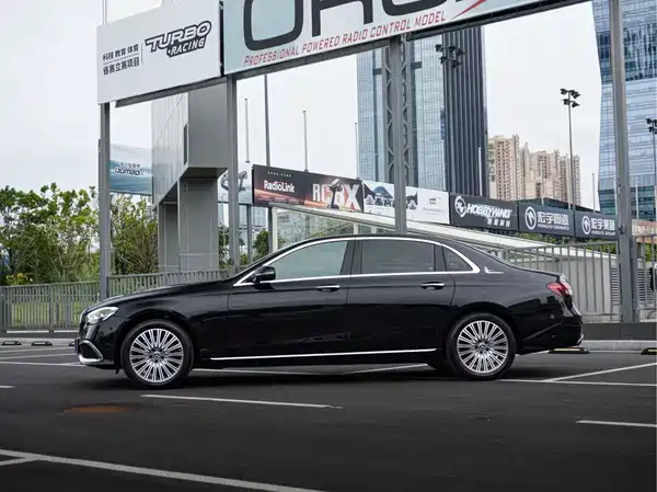 Mercedes-Benz E-Class 2022