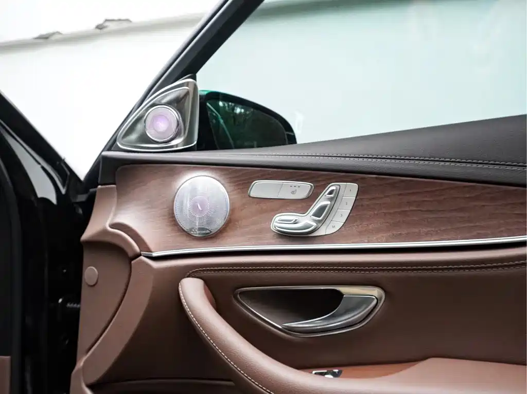 Mercedes-Benz E-Class 2022 — фото 21
