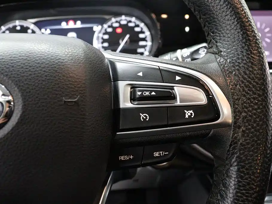 GAC Motor Trumpchi M6 2020 — фото 17