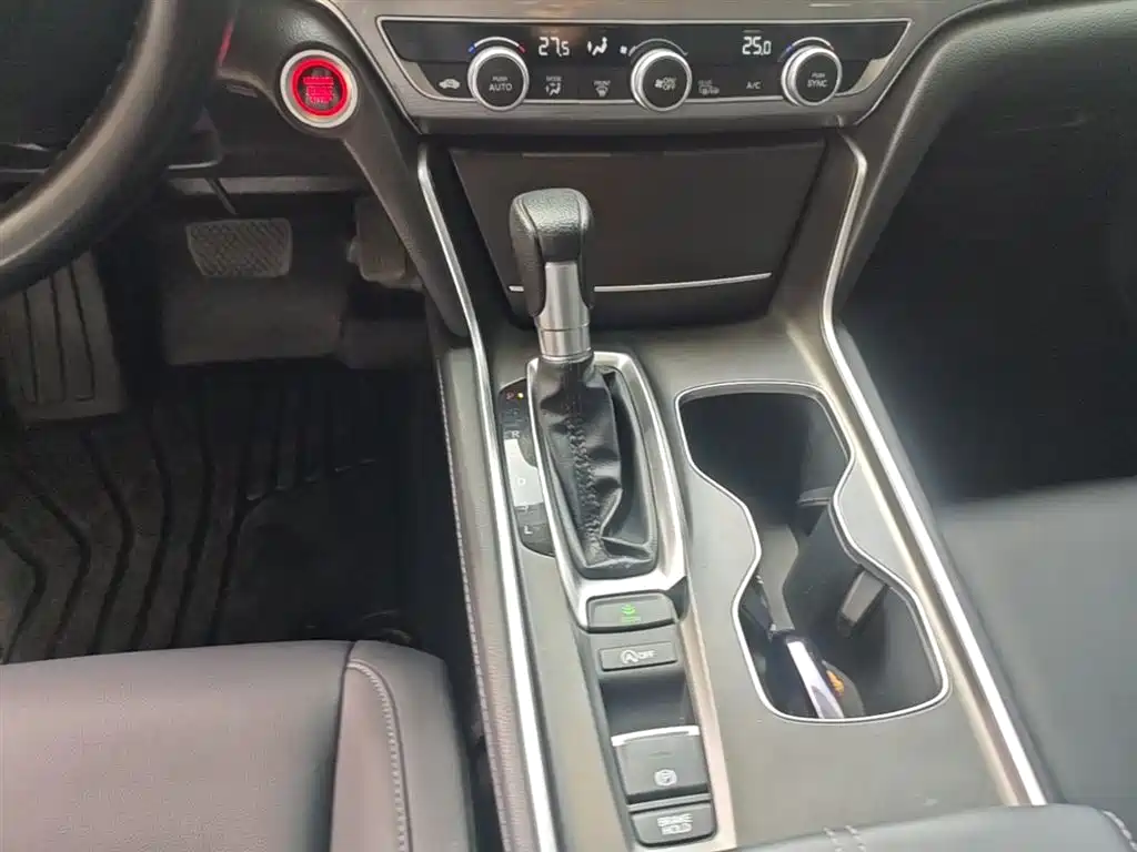 Honda Accord 2022 — фото 14