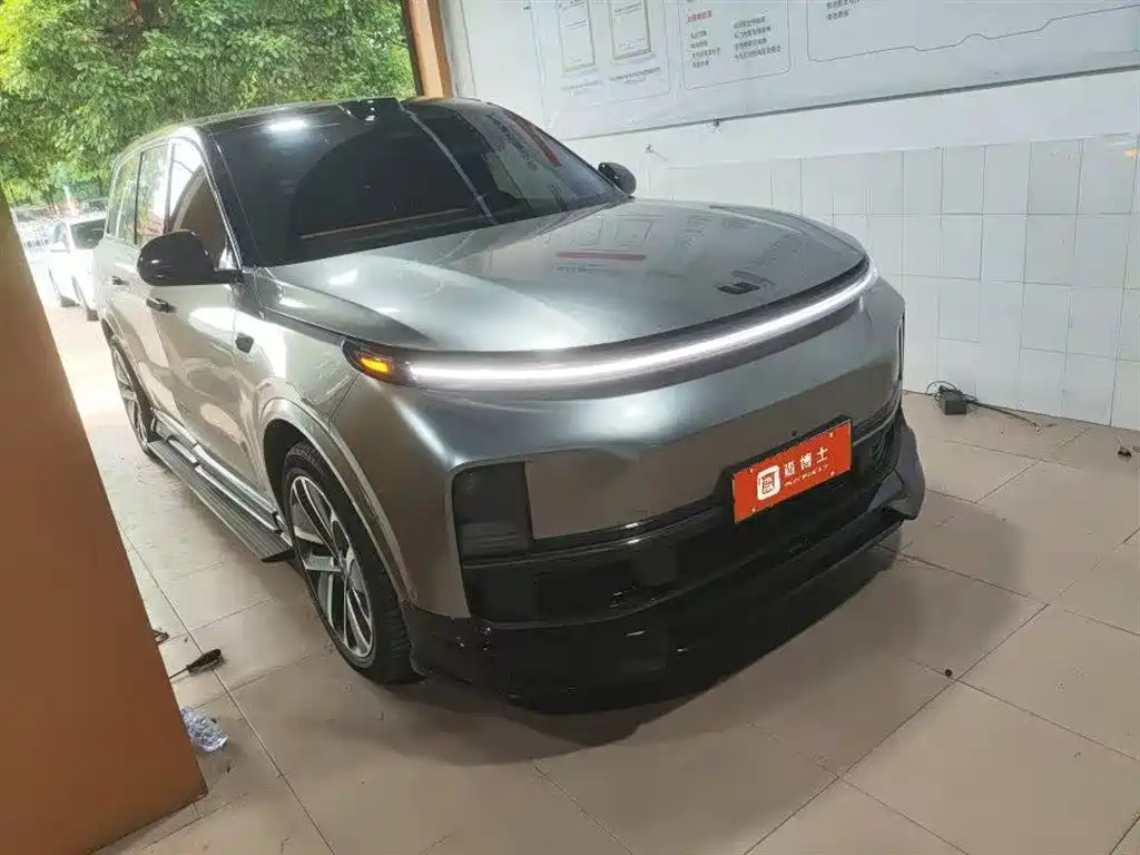 Li Auto Li L9 2025