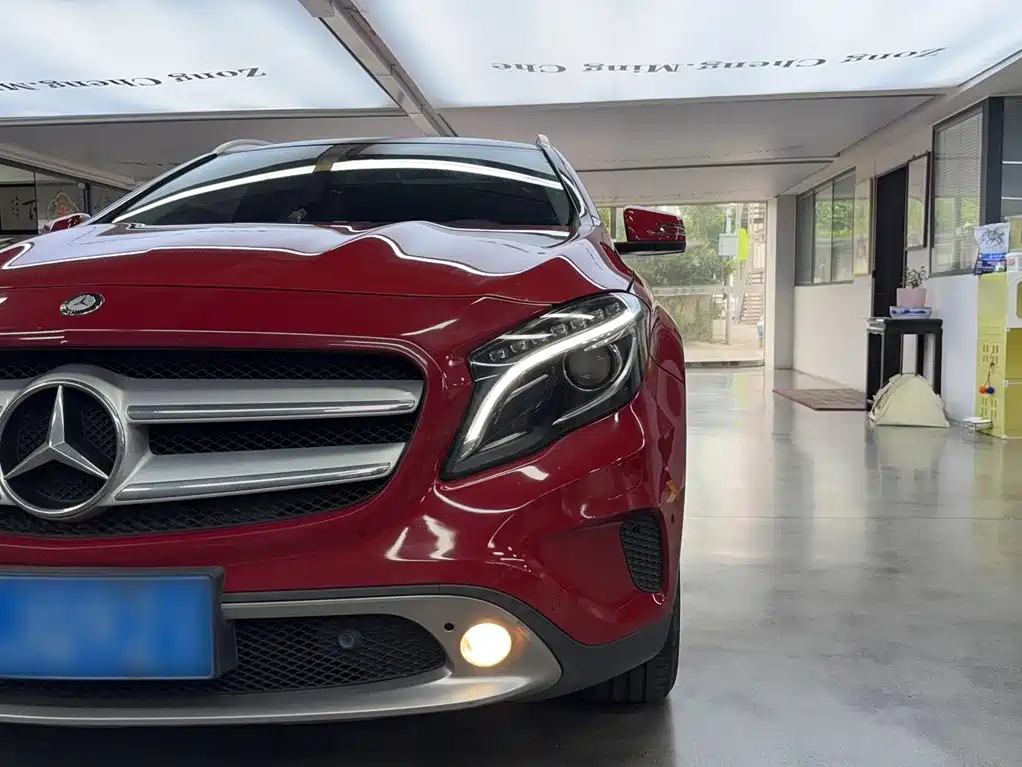 Mercedes-Benz GLA 2016