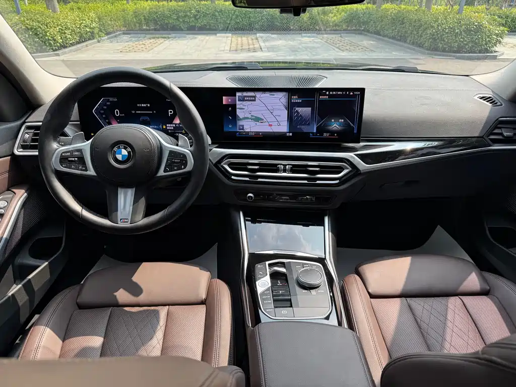 BMW 3 Series 2023 — фото 19