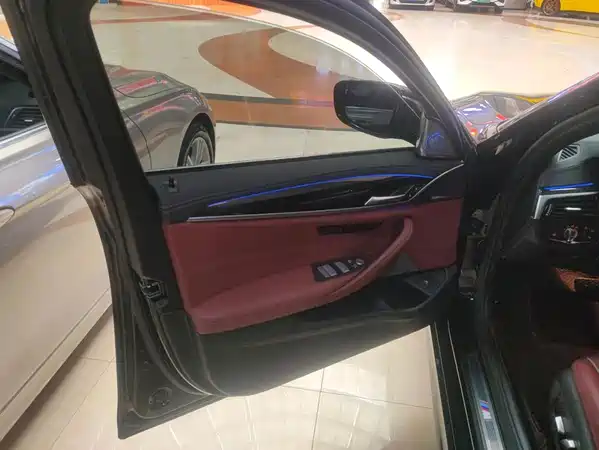 BMW 5 Series 2023