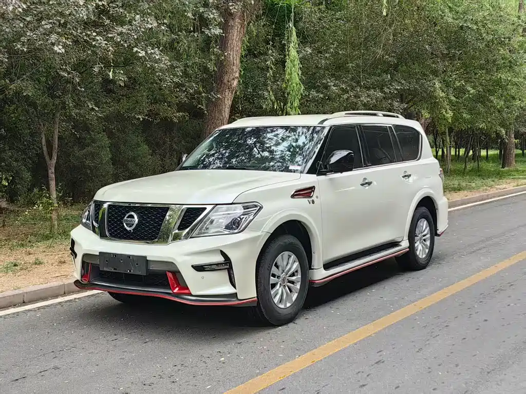 Nissan Patrol 2017 — фото 1