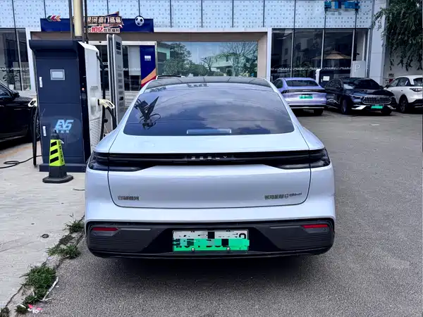 Geely Galaxy Starshine 8 2025