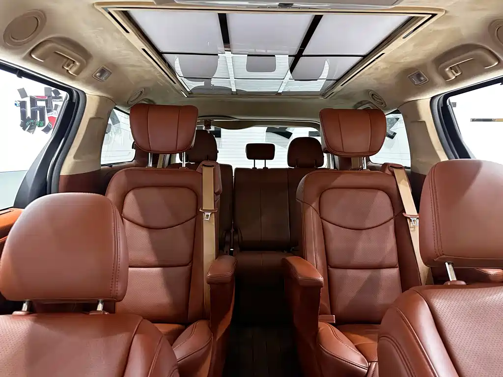 Toyota Sienna 2018 — фото 13