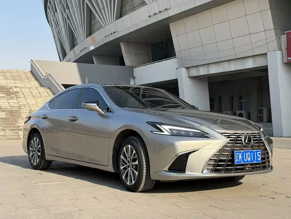 Lexus ES 2025 — фото 3
