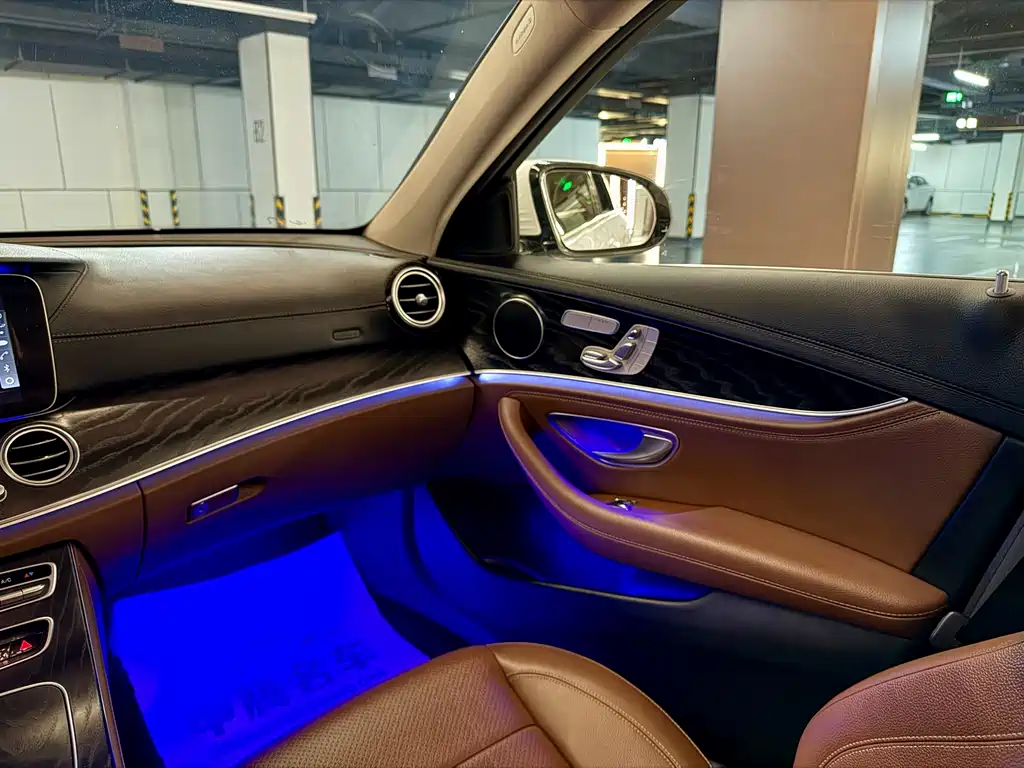 Mercedes-Benz E-Class 2018 — фото 17