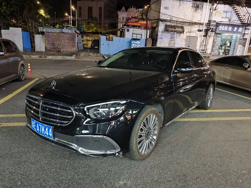 Mercedes-Benz E-Class 2022