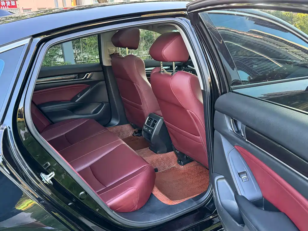 Honda Accord 2022 — фото 15