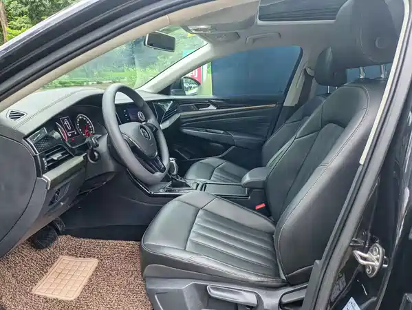 Volkswagen Passat 2022