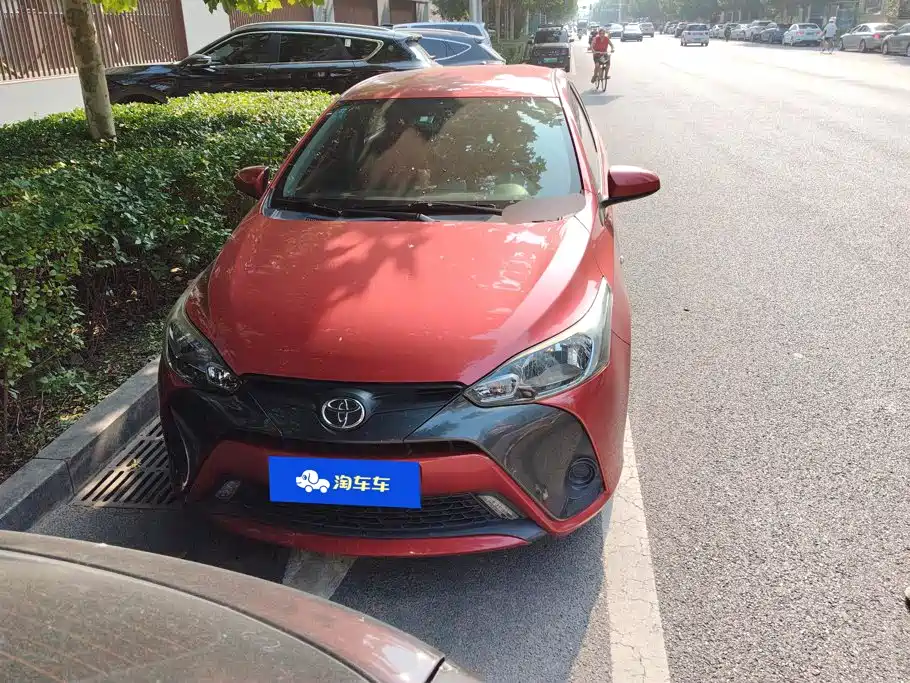 Toyota Yaris L 2017 — фото 2