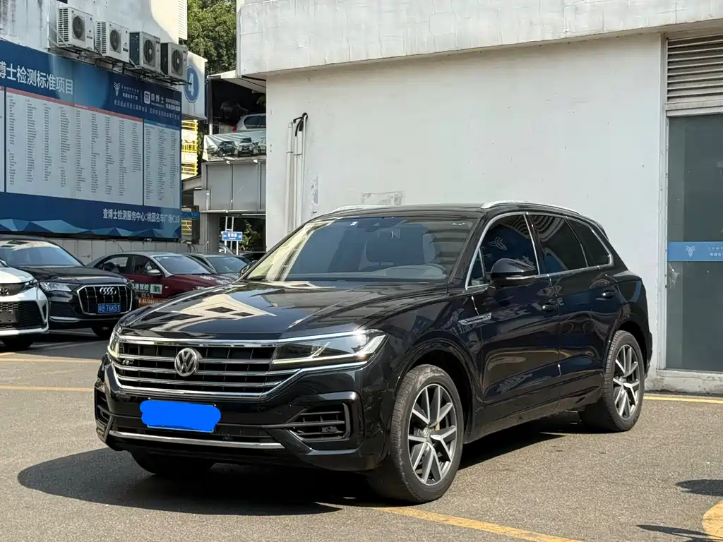 Volkswagen Touareg 2019 — фото 10