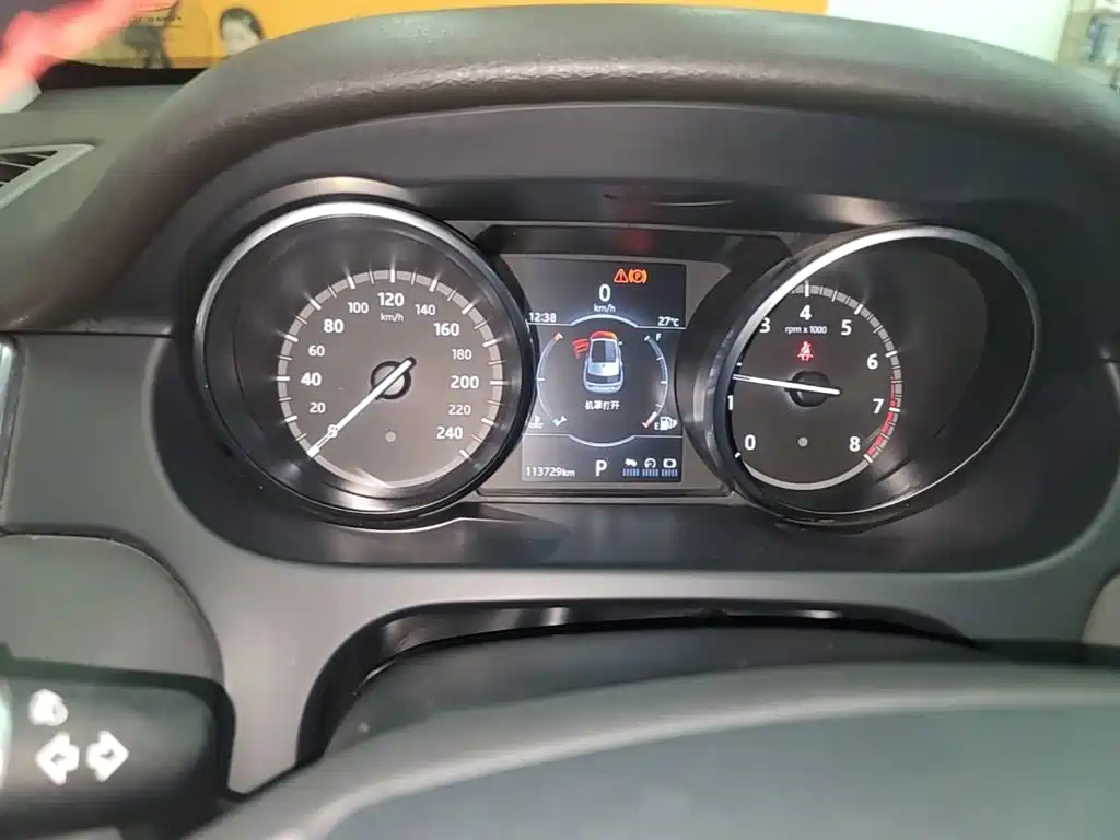 Land Rover Discovery Sport 2018 — фото 12