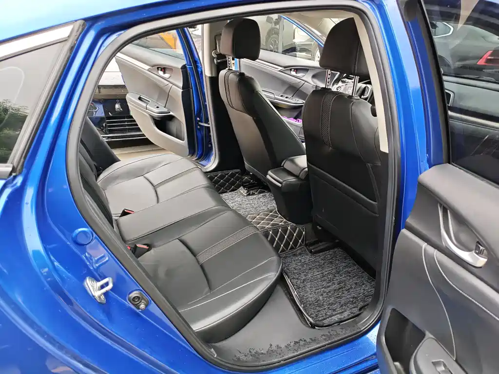 Honda Civic 2020 — фото 11