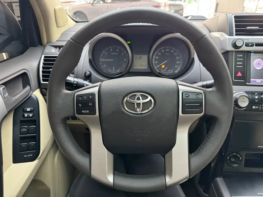 Toyota Prado 2017 — фото 20