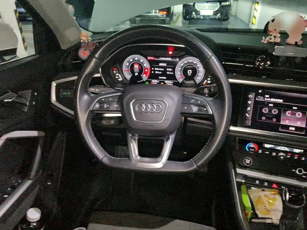 Audi Q3 2022 — фото 11