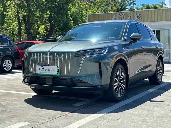 Hongqi HS6 PHEV 2026