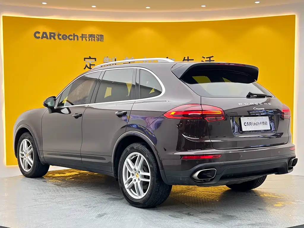 Porsche Cayenne 2017 — фото 27