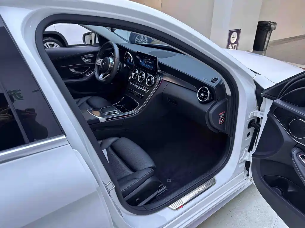 Mercedes-Benz C-Class 2021 — фото 11