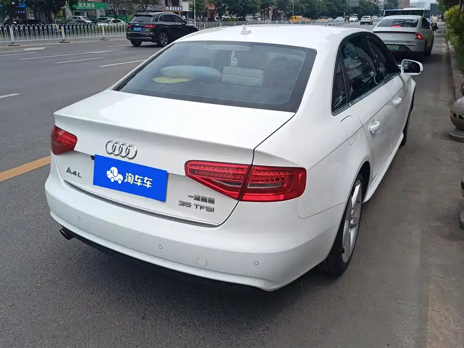 Audi A4L 2014