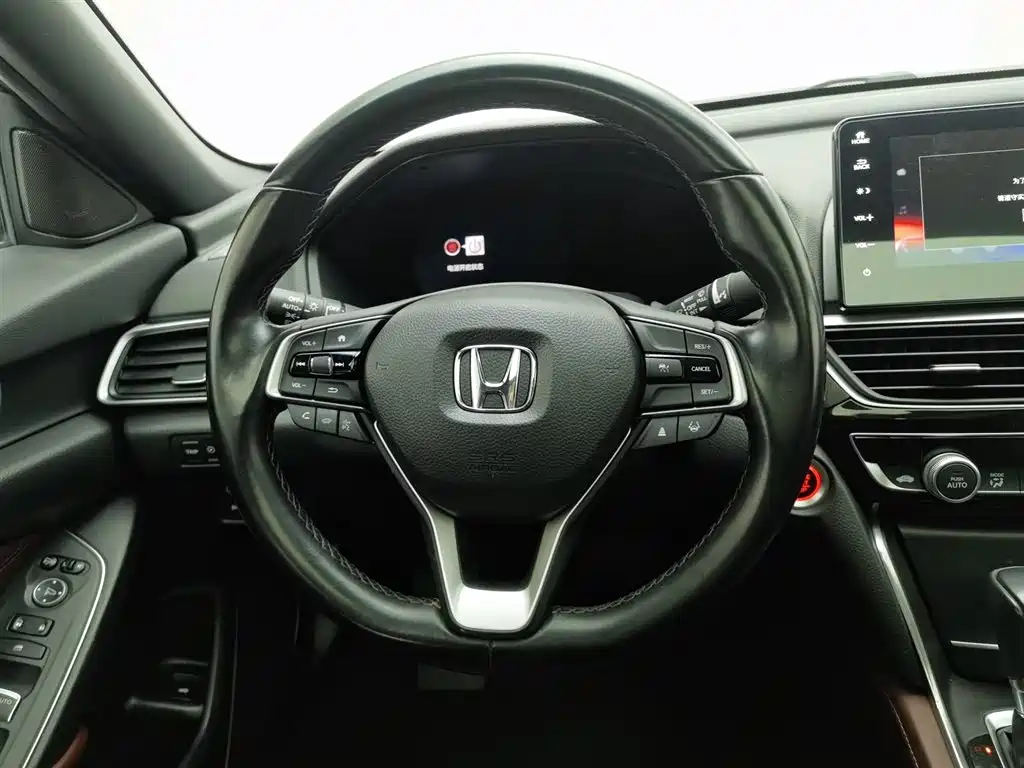 Honda Inspire 2022 — фото 11