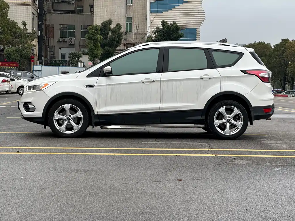 Ford Kuga 2017 — фото 4