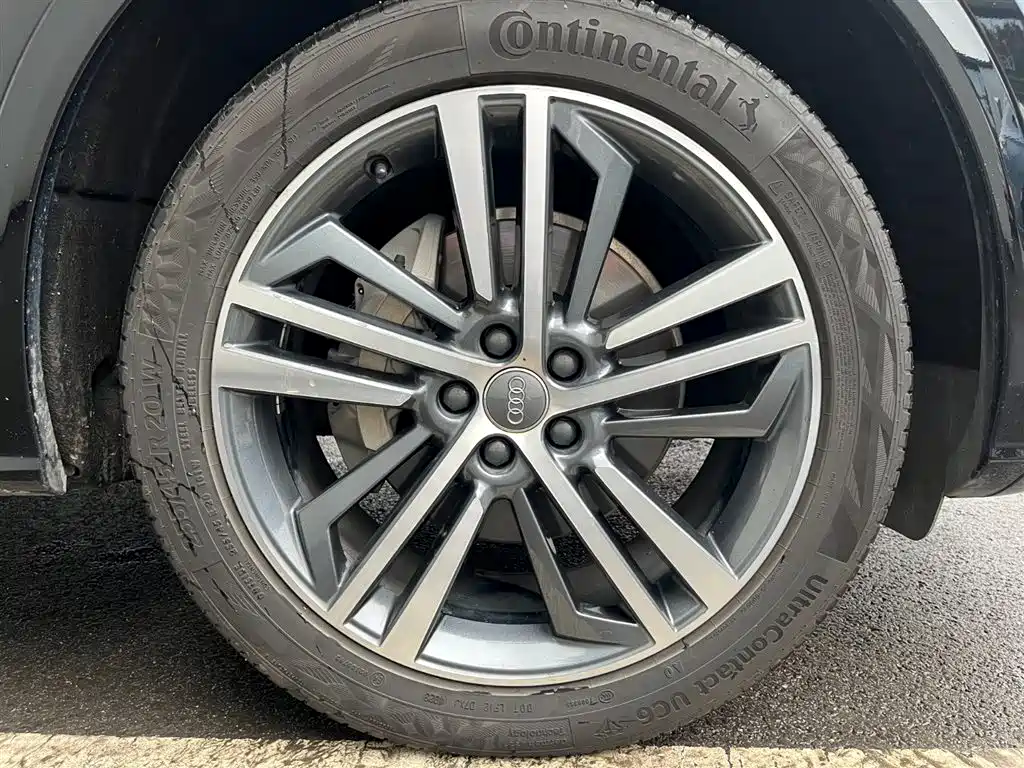 Audi Q5L 2021 — фото 18