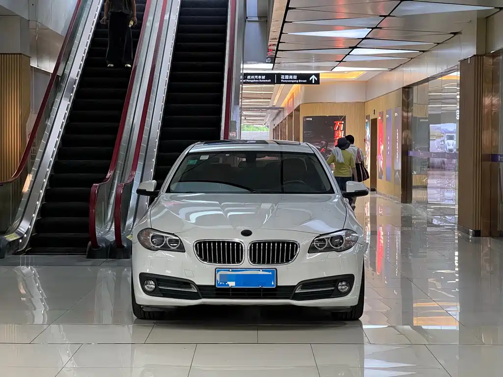 BMW 5 Series 2015 — фото 2