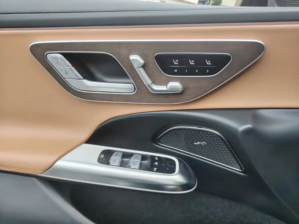 Mercedes-Benz E-Class 2025