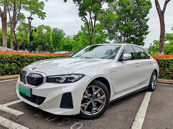 BMW i3 2023