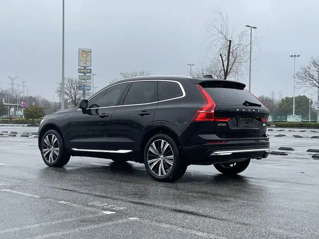 Volvo XC60 PHEV 2021 — фото 9