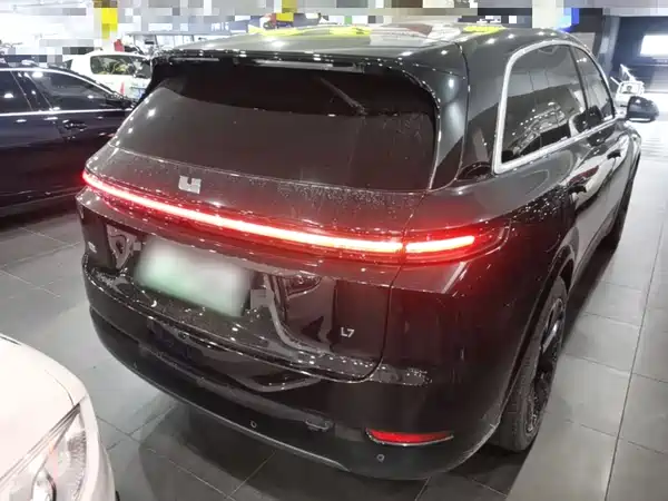 Li Auto L7 2025