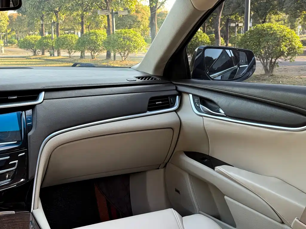 Cadillac XTS 2013 — фото 13