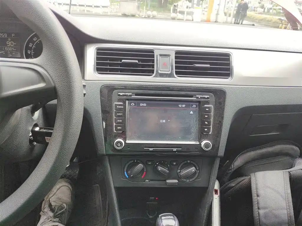Skoda Rapid Spaceback 2015 — фото 9