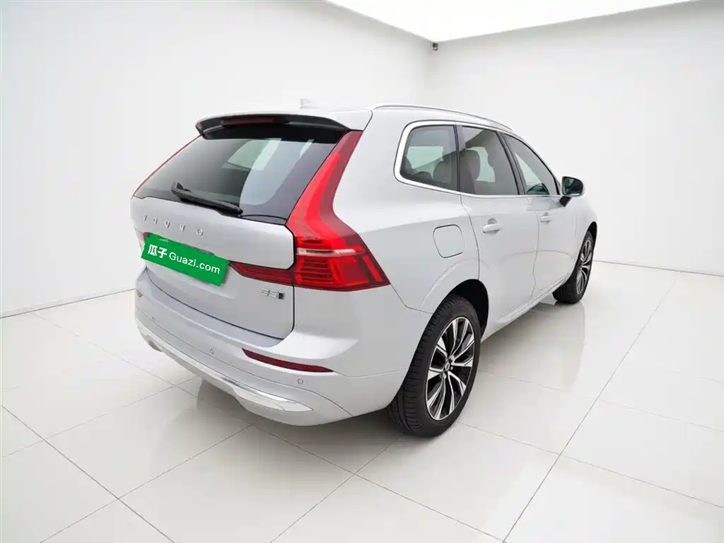 Volvo XC60 2024 — фото 12