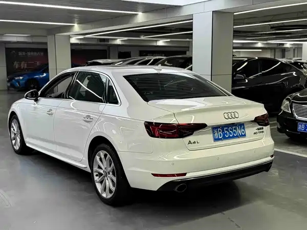 Audi A4L 2018