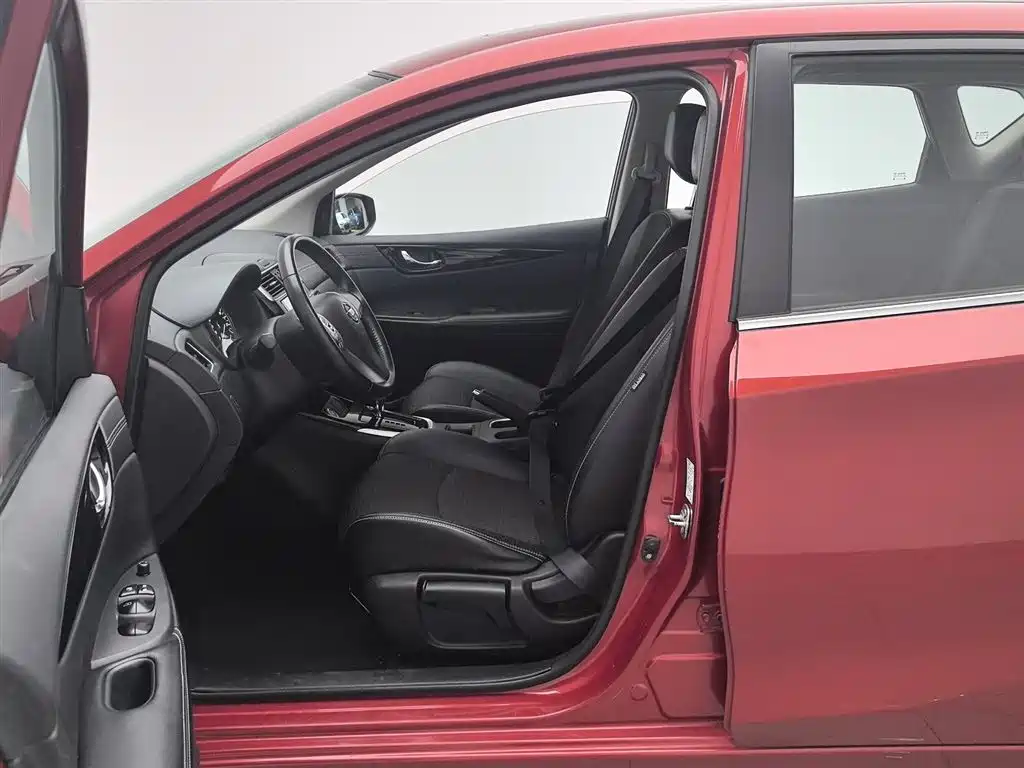 Nissan Tiida 2020 — фото 10