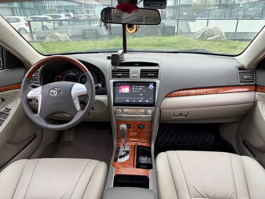 Toyota Camry 2008 — фото 17