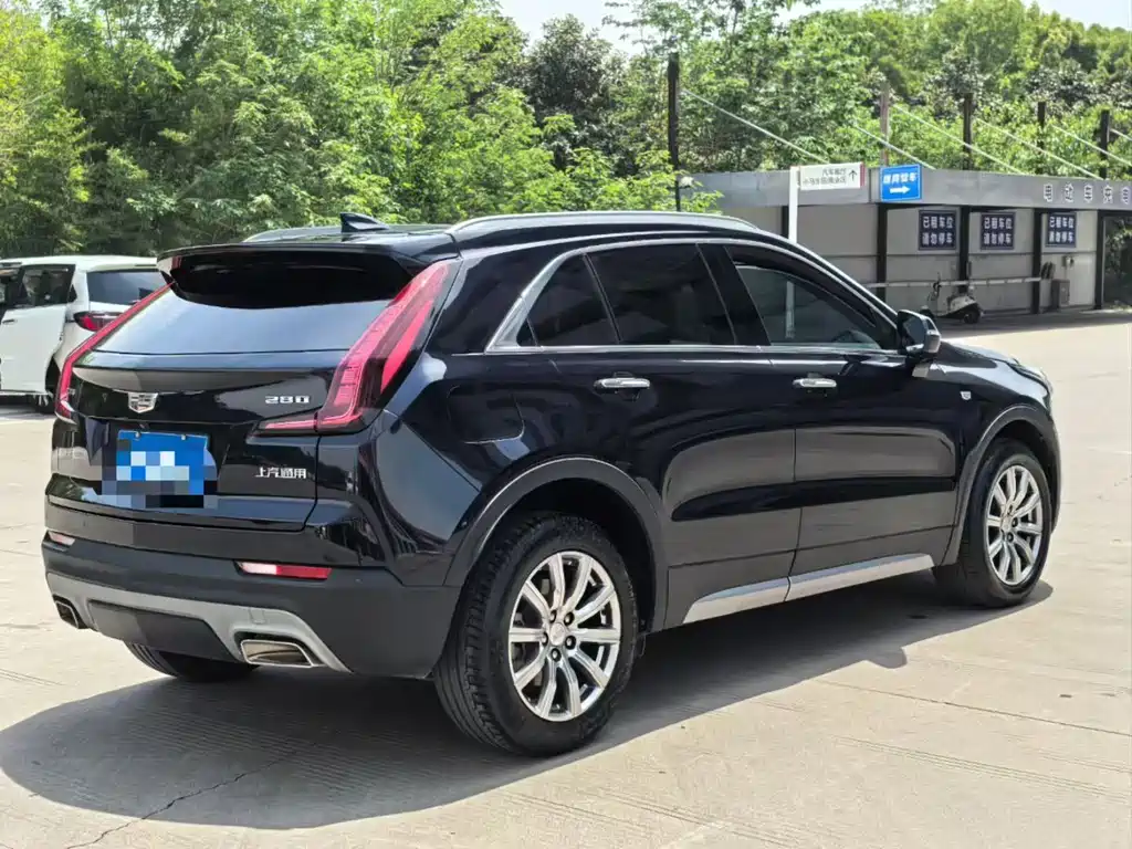 Cadillac XT4 2021 — фото 10