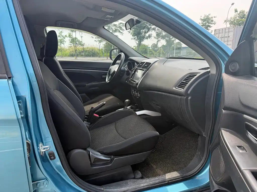 Mitsubishi Jinxuan ASX 2014 — фото 13